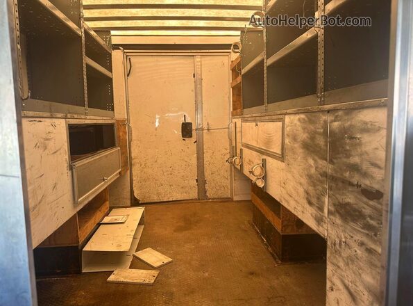 1FDBW5PM2HKB09021 2017 FORD TRANSIT Белый Вид щитка приборов