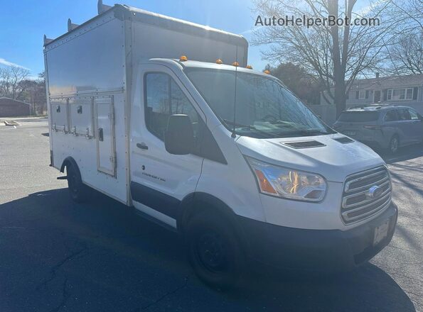 1FDBW5PM2HKB09021 2017 FORD TRANSIT Белый Передняя правая четверть