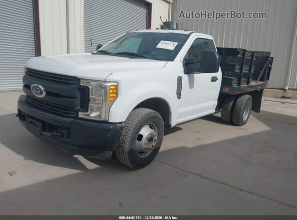 1FDRF3G66HEE09857 2017 FORD F-350 CHASSIS White Przód lewy