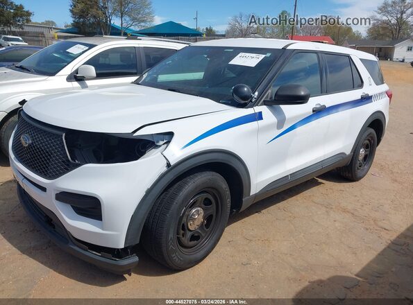 1FM5K8AB7NGA04023 2022 FORD POLICE INTERCEPTOR White წინა მარცხენა ხედი სამი მეოთხედიდან