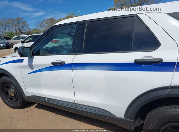 1FM5K8AB7NGA04023 2022 FORD POLICE INTERCEPTOR White სალონის 360-გრადუსიანი ხედი