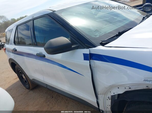 1FM5K8AB7NGA04023 2022 FORD POLICE INTERCEPTOR White უკანა სალონის ხედი