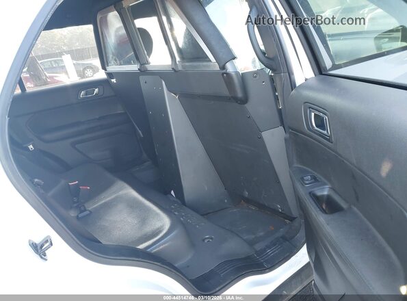 1FM5K8AR1HGD26044 2017 FORD UTILITY POLICE INTERCEPTOR White VIN կոդի պիտակի տեսք