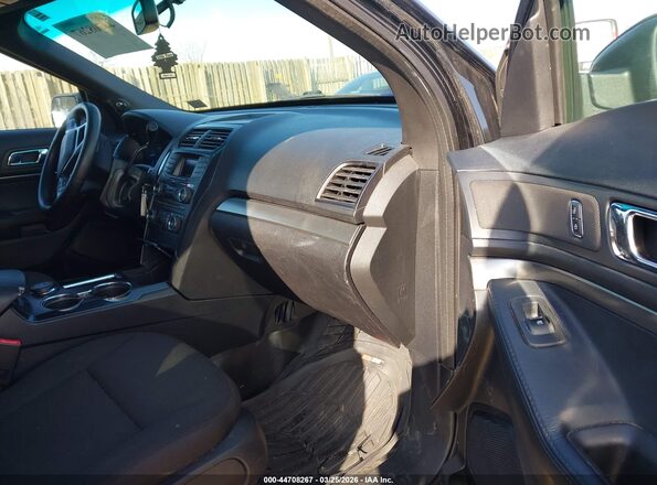 1FM5K8AR2GGA28665 2016 FORD UTILITY POLICE INTERCEPTOR Black Front interior view