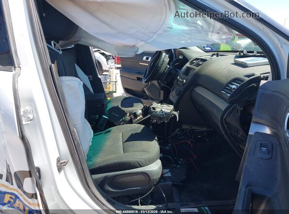 1FM5K8AR2GGC36254 2016 FORD UTILITY POLICE INTERCEPTOR White Вид салону спереду