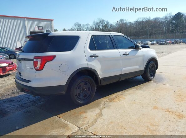 1FM5K8AR2JGA15874 2018 FORD POLICE INTERCEPTOR White Tył prawy
