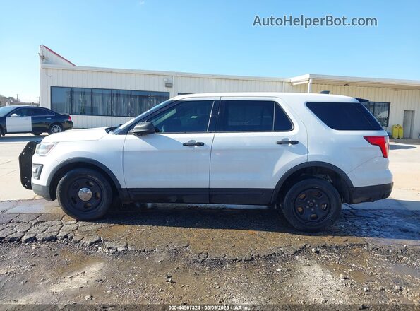 1FM5K8AR2JGA15874 2018 FORD POLICE INTERCEPTOR White Widok wnętrza 360 stopni