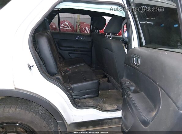 1FM5K8AR3GGA47242 2016 FORD UTILITY POLICE INTERCEPTOR White Vista de la etiqueta del VIN