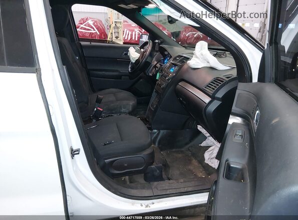 1FM5K8AR3GGA47242 2016 FORD UTILITY POLICE INTERCEPTOR White Vista interior delantera