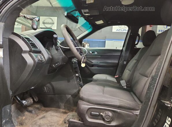 1FM5K8AR7HGA44717 2017 FORD FORD EXPLORER Черный Вид салона спереди