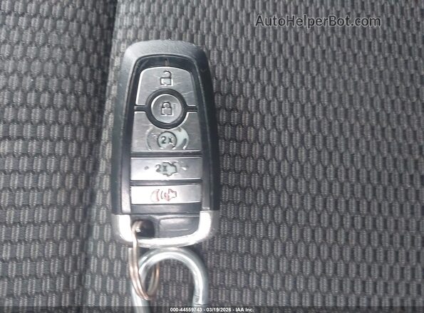 1FM5K8D84JGC15612 2018 FORD FORD EXPLORER Silver Widok deski rozdzielczej
