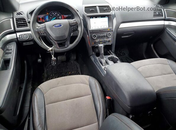 1FM5K8D85HGC19775 2017 FORD FORD EXPLORER Gray Vista del salpicadero