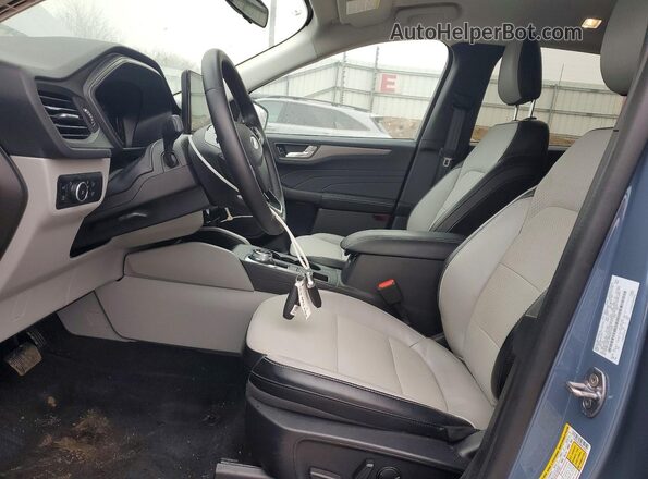 1FMCU0E18RUB13022 2024 FORD ESCAPE Blue Вид салону спереду