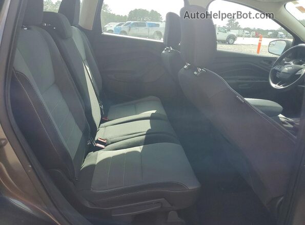 1FMCU0F77JUB58508 2018 FORD ESCAPE Gray Vista interior trasera