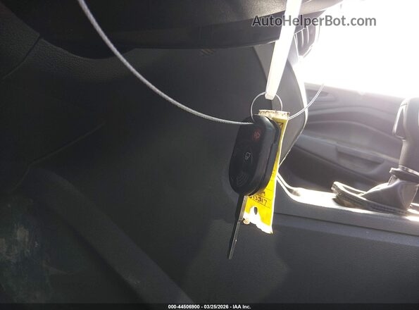 1FMCU0F7XHUD93317 2017 FORD ESCAPE Gray Vista del salpicadero