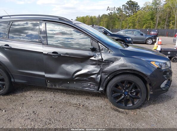 1FMCU0GD1JUD46932 2018 FORD ESCAPE Gray Front view