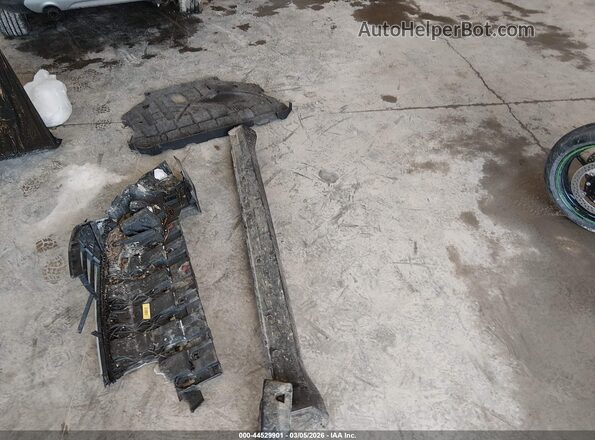 1FMCU0GD2HUD38851 2017 FORD ESCAPE Gray Առջևի վահանակի տեսք