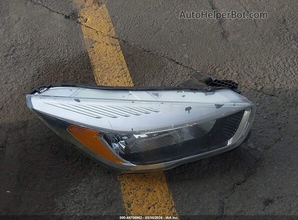 1FMCU0GD2HUE96686 2017 FORD ESCAPE White Вид щитка приладів