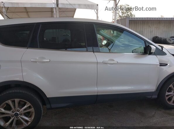 1FMCU0GD2HUE96686 2017 FORD ESCAPE White Панорамний вид салону 360°