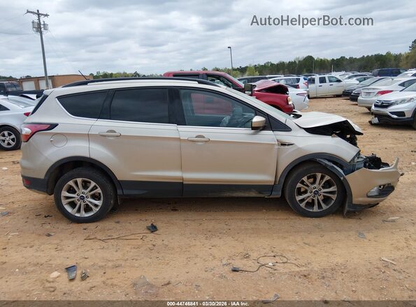 1FMCU0GD2JUC16576 2018 FORD ESCAPE Tan Vista interior trasera