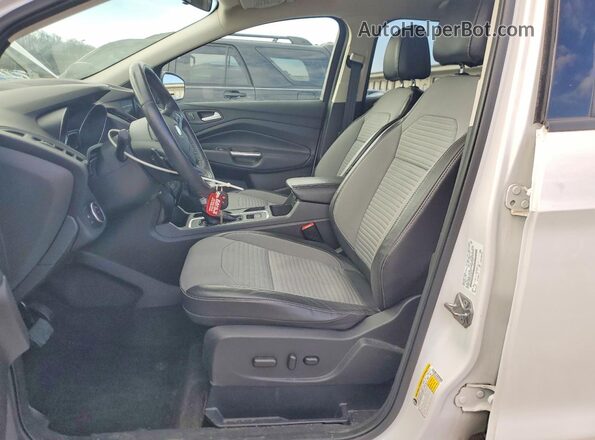 1FMCU0GD3HUD49616 2017 FORD ESCAPE White Vista interior delantera