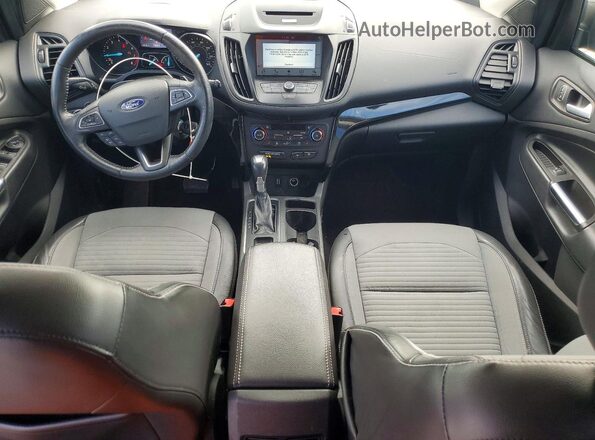 1FMCU0GD3HUD49616 2017 FORD ESCAPE White Vista del salpicadero