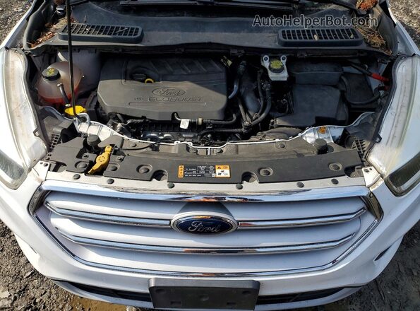 1FMCU0GD6JUA75995 2018 FORD ESCAPE White Вид підкапотного простору