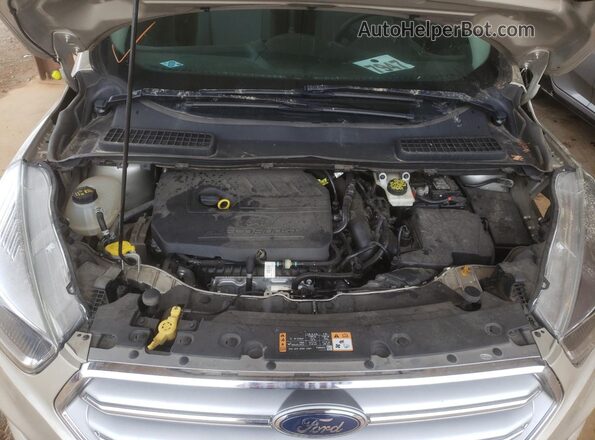1FMCU0GD9HUE91405 2017 FORD ESCAPE Beige Vista interior delantera