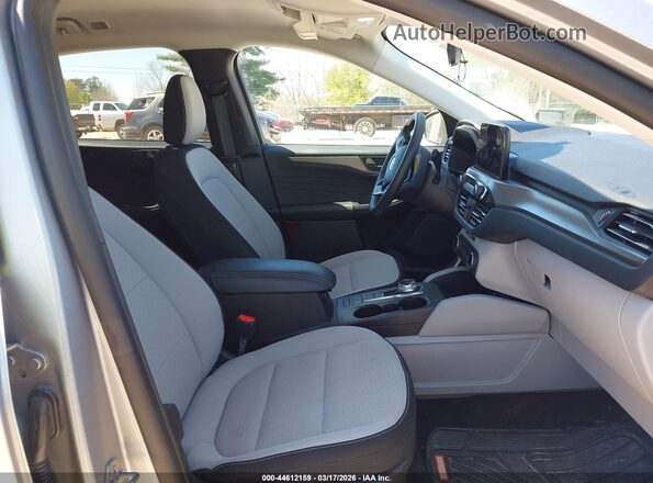 1FMCU0GN2RUB22797 2024 FORD ESCAPE Silver Front interior view