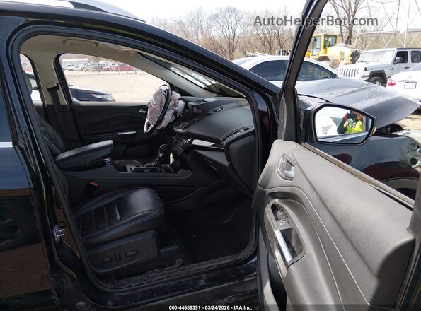 1FMCU0JD5HUE45868 2017 FORD ESCAPE Black Front interior view