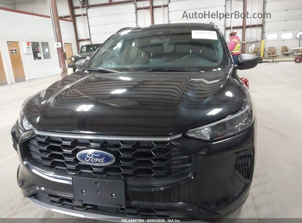 1FMCU0MN7PUA79110 2023 FORD ESCAPE Black Widok wnętrza z tyłu