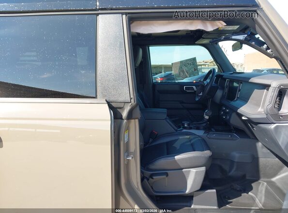 1FMDE7BH7SLA70283 2025 FORD BRONCO Green Front interior view