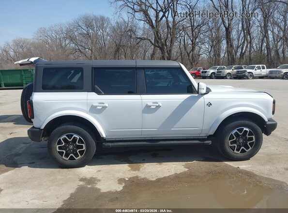 1FMEE5BP1NLB31907 2022 FORD BRONCO White Rear interior view