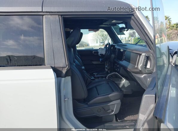 1FMEE5EP0MLA42212 2021 FORD BRONCO Gray Front interior view