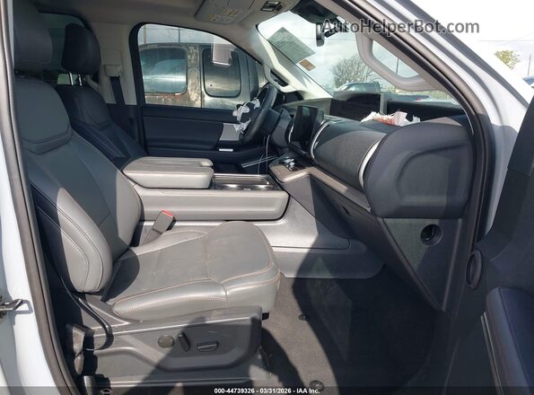 1FMJU1H80SEA59091 2025 FORD EXPEDITION Gray Front interior view