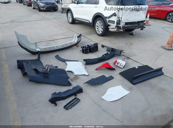 1FMSK7FH0PGA09691 2023 FORD FORD EXPLORER White Սարքավորումների վահանակի տեսք