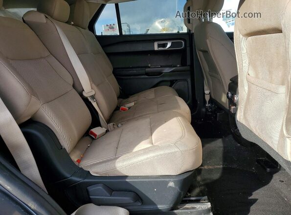 1FMSK8BH5MGA38952 2021 FORD FORD EXPLORER Gray Rear interior view