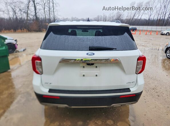 1FMSK8DHXNGA39285 2022 FORD FORD EXPLORER White უკანა ხედი