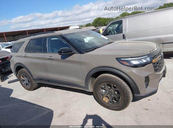 1FMUK8JHXTGA42715 2026 FORD FORD EXPLORER Beige Vista interior trasera
