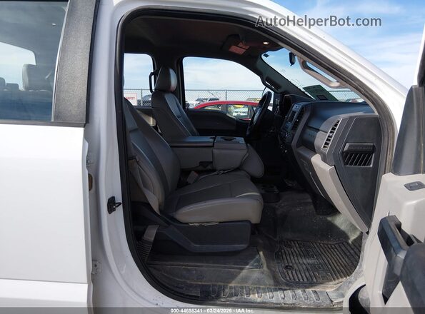 1FT7W2B64JEB39675 2018 FORD F-250 Белый Вид салона спереди