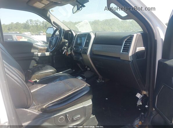1FT7W2B65HEE53393 2017 FORD F-250 White Vista interior delantera