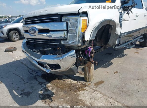 1FT7W2BT0HEE00932 2017 FORD F-250 White Widok z przodu