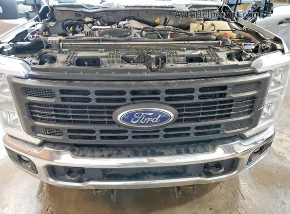 1FT7W2BT1PEE12392 2023 FORD F250 White Vista interior trasera