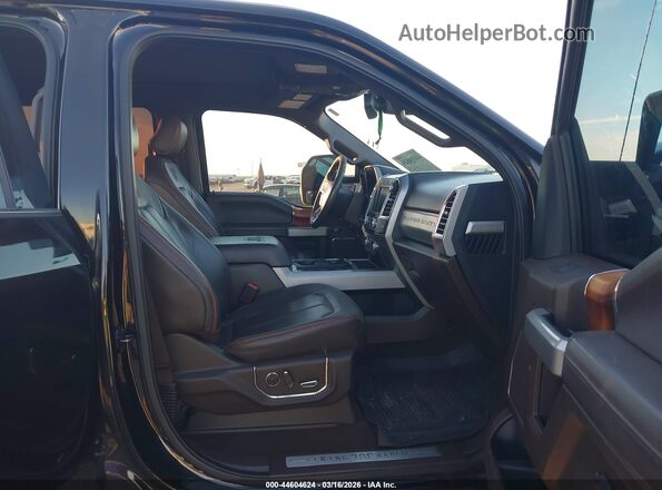 1FT7W2BT5HED16461 2017 FORD F-250 Черный Вид салона спереди