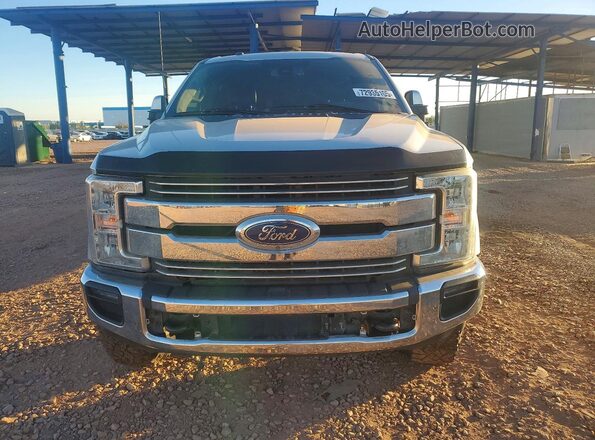 1FT7W2BT6HED08644 2017 FORD F250 Серебряный Вид спереди