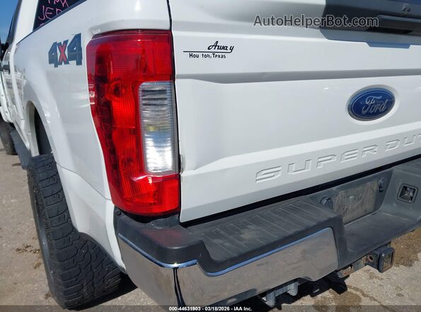 1FT7W2BT6JEB13147 2018 FORD F-250 White 