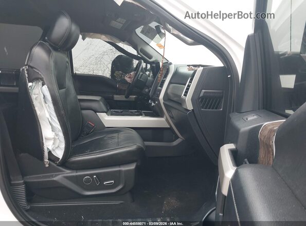 1FT7W2BT7JEB59179 2018 FORD F-250 White Вид салону спереду