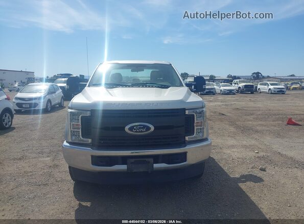 1FT7X2B60JEC83947 2018 FORD F-250 Silver 