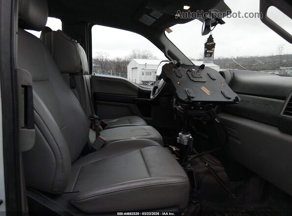 1FT7X2B65KEC46653 2019 FORD F-250 White Front interior view