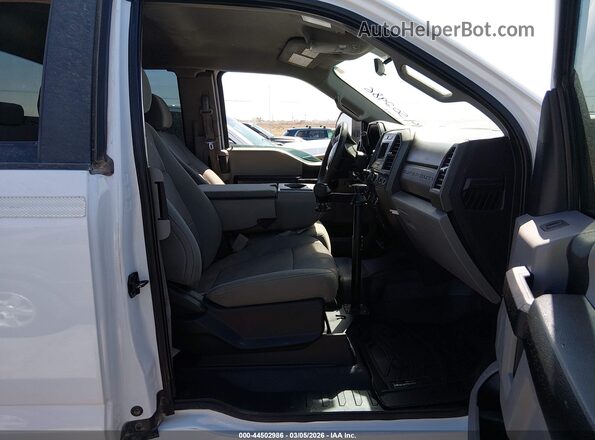1FT7X2B68JEB92358 2018 FORD F-250 White 